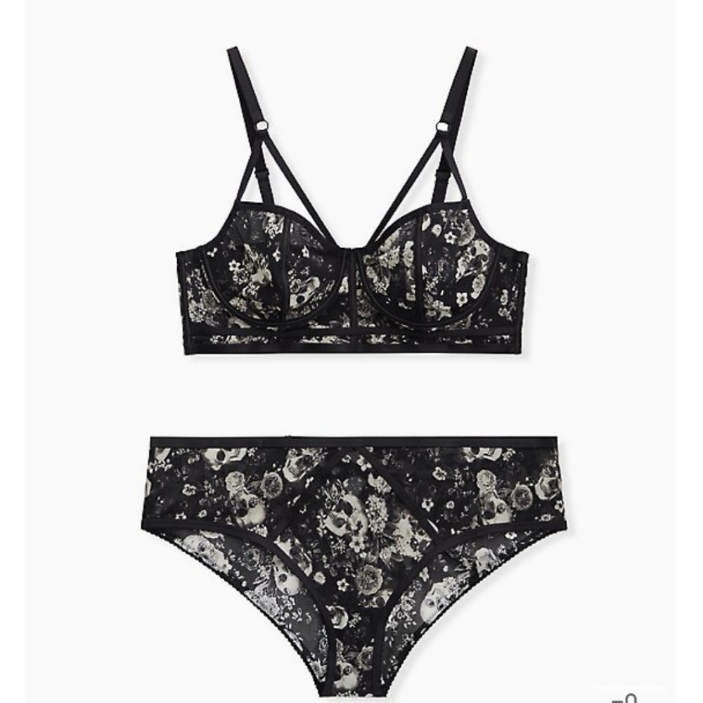 NWT Torrid Skull Bralette